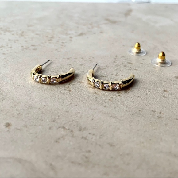 Half hoop rhinestone earrings - Picture 5 of 5